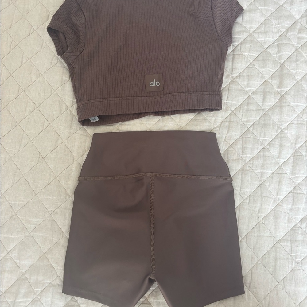 ALO Yoga Cocoa Top and Shorts Set